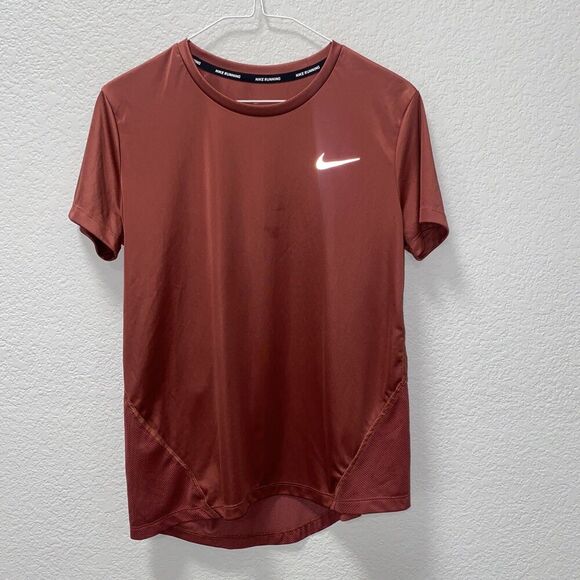 Nike Dri Fit Miler Short Sleeve Running T-shirt Burgandy V-Neck Small - Picture 1 of 6
